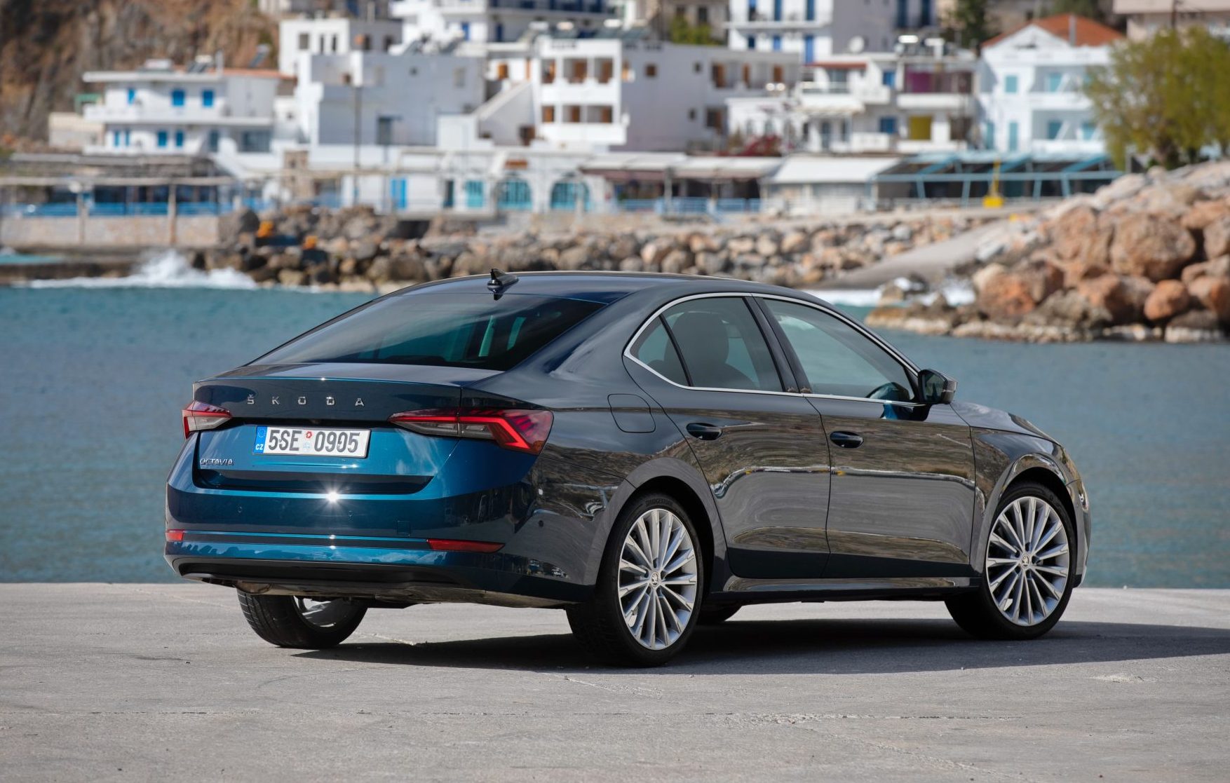 To νέο Skoda Octavia ποζάρει στην Κρήτη Skoda Octavia