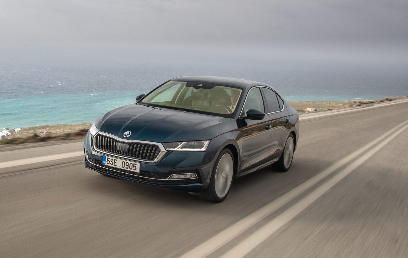 To νέο Skoda Octavia ποζάρει στην Κρήτη Skoda Octavia