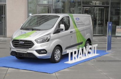 το-ford-transit-plug-in-hybrid-van-στην-κολωνία-52563