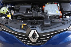 Renault Clio 1.6 Hybrid E-Tech vs Toyota Yaris 1.5 Hybrid