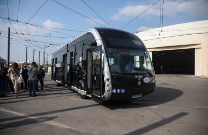 Πότε θα κυκλοφορήσουν στην Αθήνα τα πρώτα ηλεκτροκίνητα λεωφορεία;