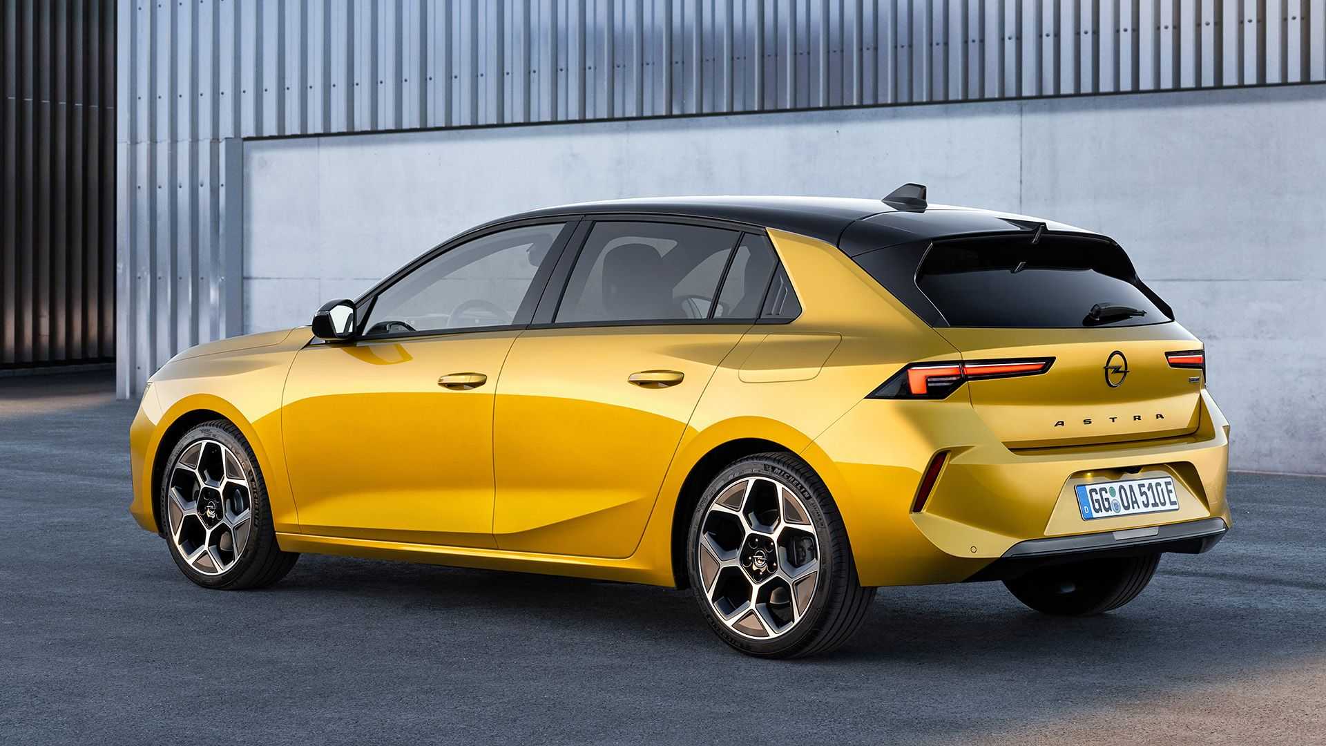 Πρεμιέρα για το νέo Opel Astra