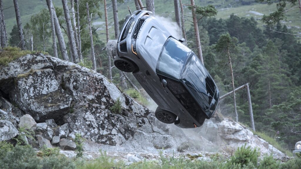 Range Rover Sport SVR - No Time To Die