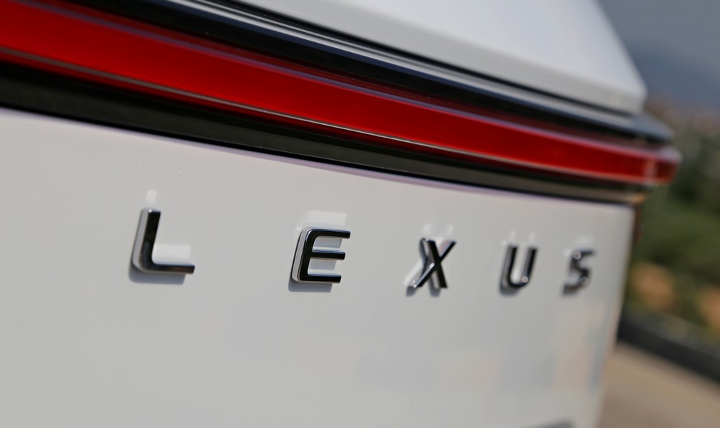 Lexus NX 450