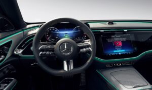 Mercedes E-Class - Supercreen MBUX