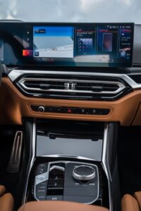 plug-in hybrid BMW 330 e