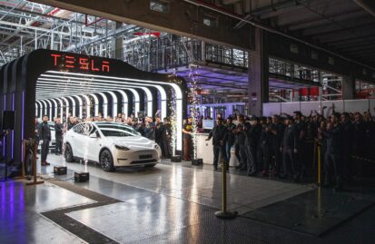 Tesla: Τέρμα γκάζι για την παραγωγή στο Βερολίνο