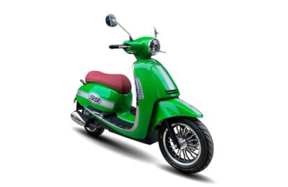 με-το-νέο-scooter-chill-από-τη-um-motorcycles-απολαμβάνεις-την-210552