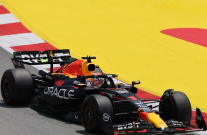 GP Ισπανίας: Άνετη pole position για τον Max Verstappen, δίπλα του ο Carlos Sainz, τρίτος ο Norris