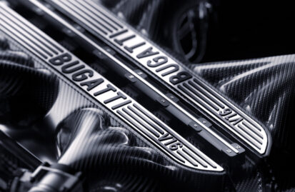 H Bugatti εγκαταλείπει τον W16 για τα μάτια ενός υβριδικού V16