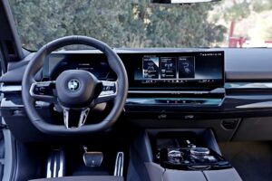BMW i5 - Mercedes EQE